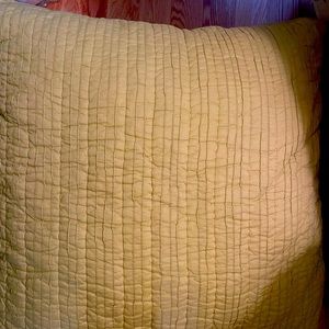 2 duvet covers square for King bed